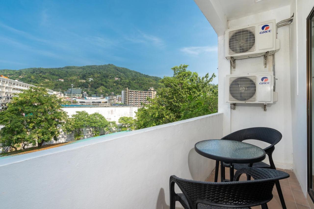 Black Pantera Hostel Patong Exterior photo