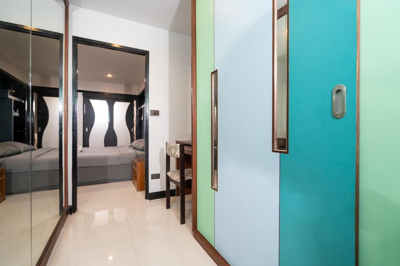 Black Pantera Hostel Patong Exterior photo