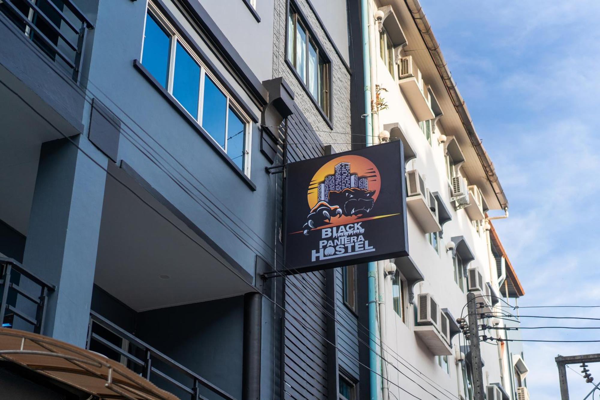 Black Pantera Hostel Patong Exterior photo
